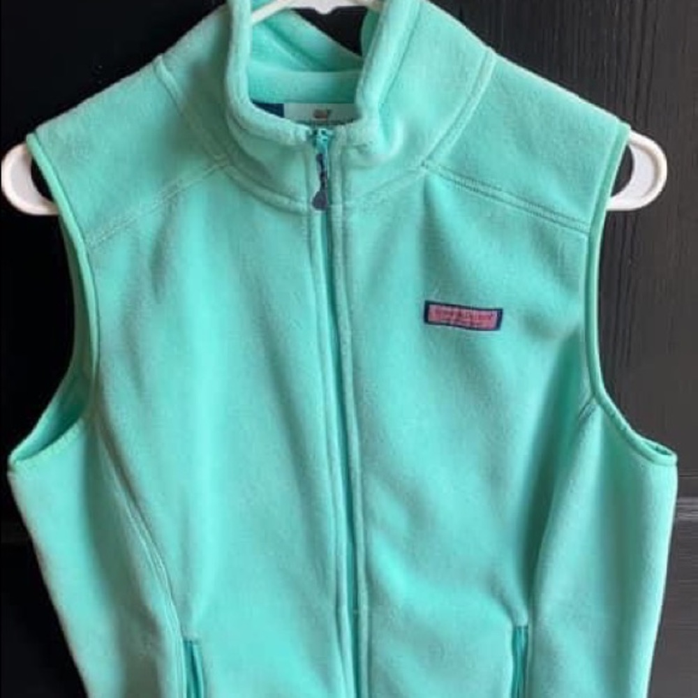 Sleeveless vest
